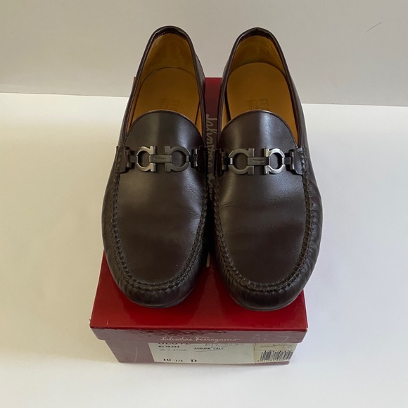 Salvatore Ferragamo GLOVE Auburn Calf